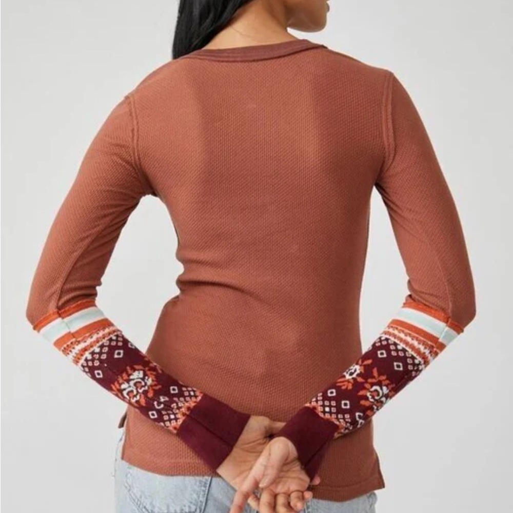 Free People Mikah Notch Neck Top Thermal Fair Isle Sleeves Autumn Brown NWT - Picture 4 of 12